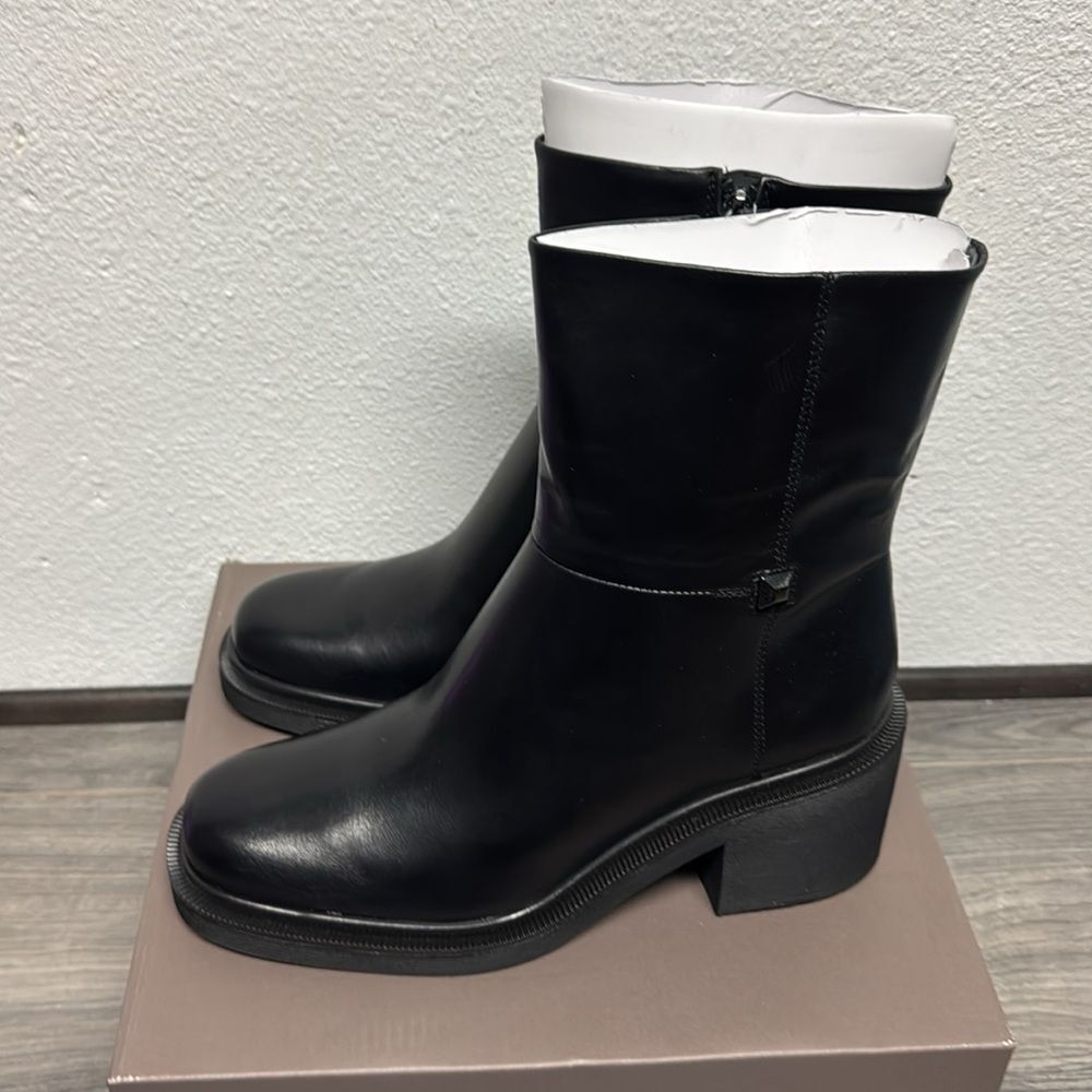 Franco Kyra Ankle Bootie - Picture 5 of 5